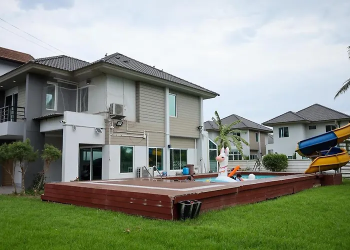 Airport Villa